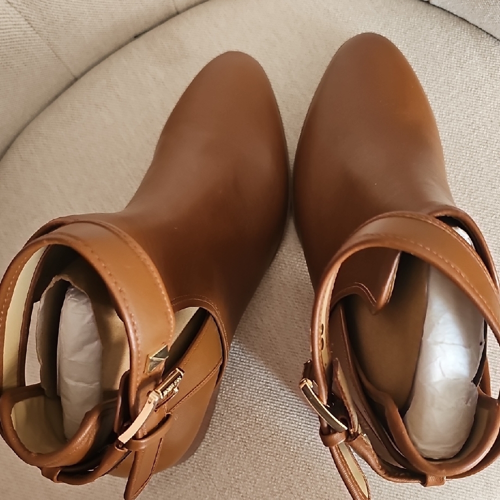 MICHEAL KORS Elegant Brown Ankle Boots